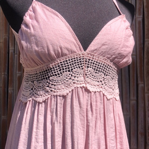 BRAND NEW Pink Cotton & Crochet Lace Open Back Ruffle Hem Halter Dress Sz Large - Picture 4 of 14